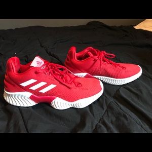 Adidas Men’s Pro Bounce 2018 Low Basketball shoe